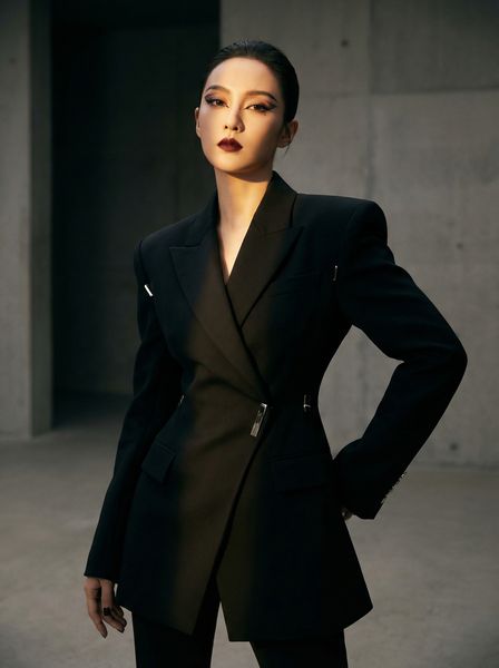 丝袜写真美图展示-清新文艺视频